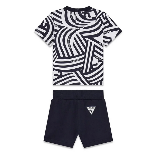 GUESS 2 PEZZI MAGLIETTINA MANICA CORTA CELESTE E BIANCA CON LOGO NERO E BIANCO ABBOTTONATURA SULLA SCHENA E SHORTS TUTA CELESTI
