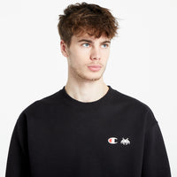 Champion x Space Invaders  Felpa Girocollo Nera Uomo — immagine 2