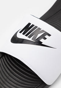 Nike Victori One Slide Claquettes Homme Noir Blanc — immagine 4