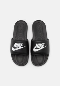 Nike Victori One Slide Claquettes Noires Unisexes — immagine 1