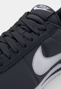 Nike Cortez Nylon Scarpe Nere Bianche Unisex — immagine 2