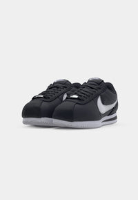 Nike Cortez Nylon Scarpe Nere Bianche Unisex — immagine 3