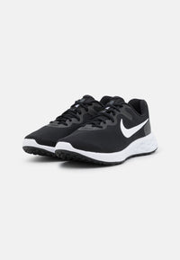 Nike Revolution 6 M Scarpe Nere Bianche Unisex — immagine 2