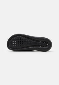 Nike Victori One Tongs Noires Femme — immagine 3