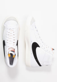 Nike Blazer Mid 77 Chaussures Blanches Noires Femme — immagine 3